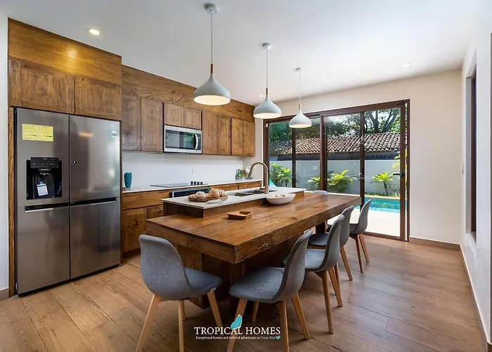 Casa Coralis - Stunning Modern 3 Bedroom 3-half Bath In Playa
