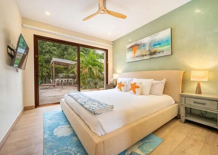 Casa Coralis - Stunning Modern 3 Bedroom 3-half Bath In Playa Potrero (Guanacaste)
